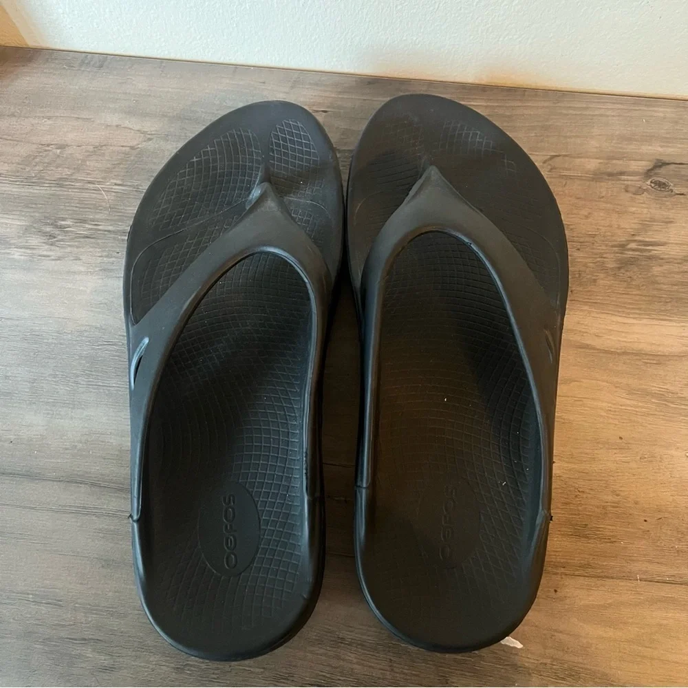OOFOS Unisex OOriginal Black Flip Flop Sandals Comfort Recovery EU 45